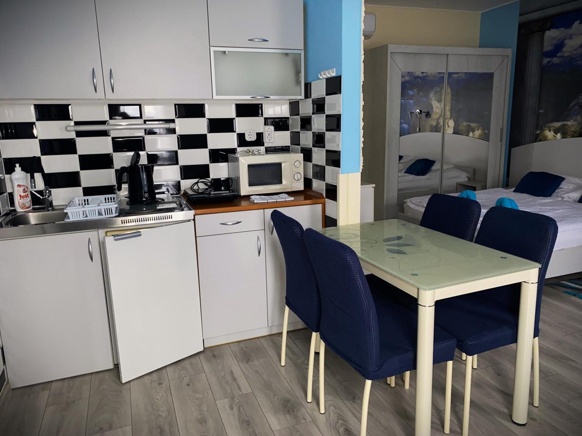 Kek Laguna Wellness Apartmanok เอ็กแกร์ซาโลก ภายนอก รูปภาพ