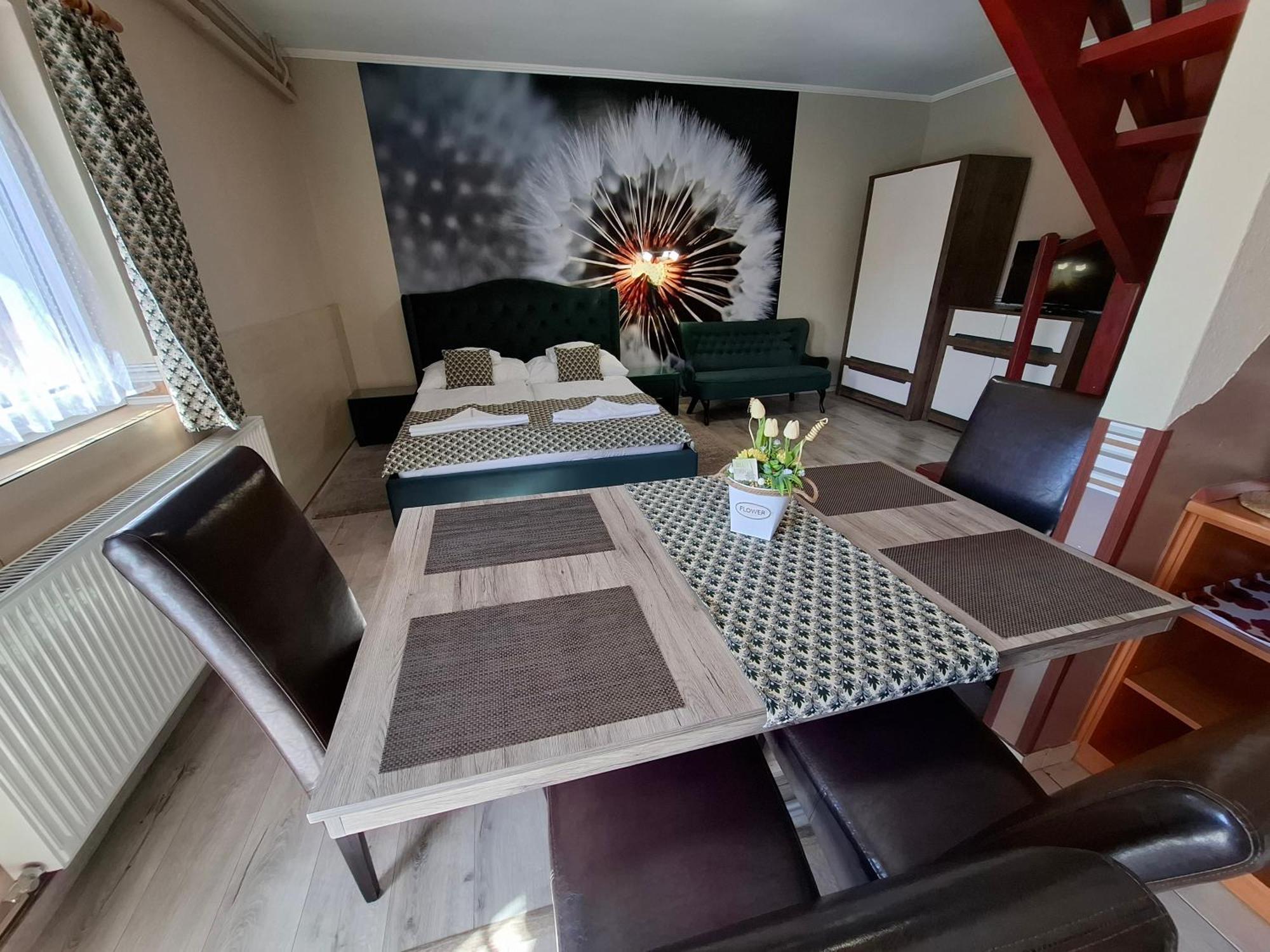 Kek Laguna Wellness Apartmanok เอ็กแกร์ซาโลก ภายนอก รูปภาพ