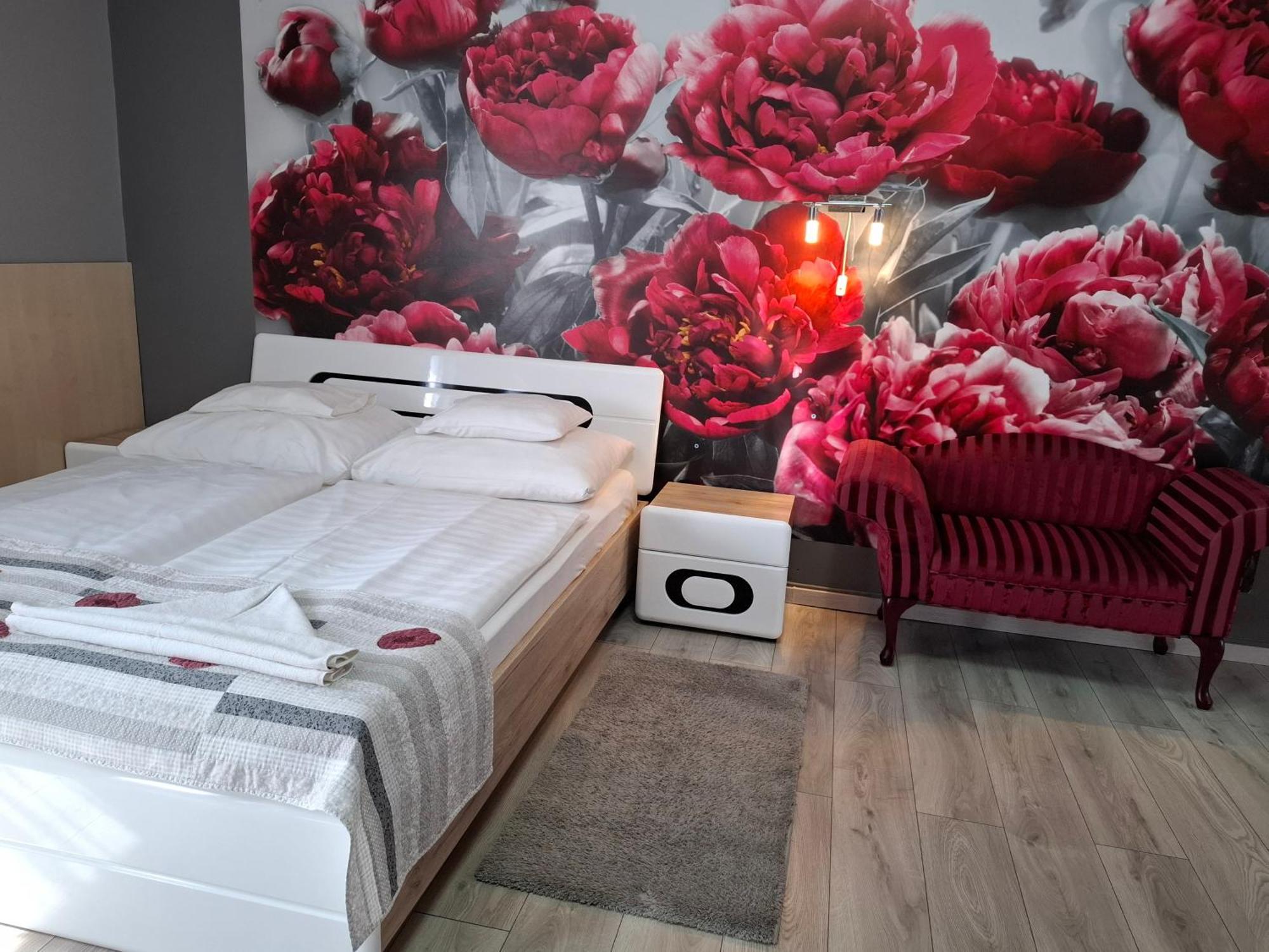 Kek Laguna Wellness Apartmanok เอ็กแกร์ซาโลก ภายนอก รูปภาพ