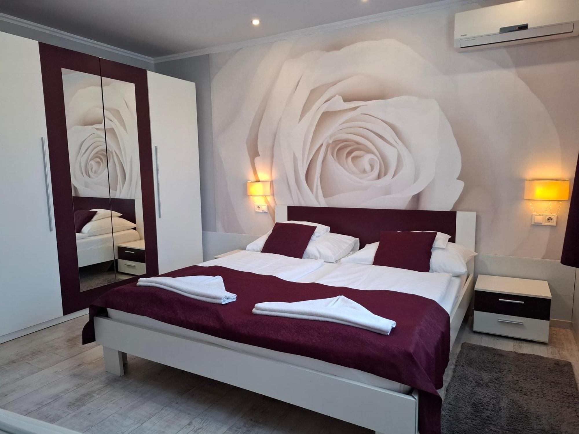 Kek Laguna Wellness Apartmanok เอ็กแกร์ซาโลก ภายนอก รูปภาพ