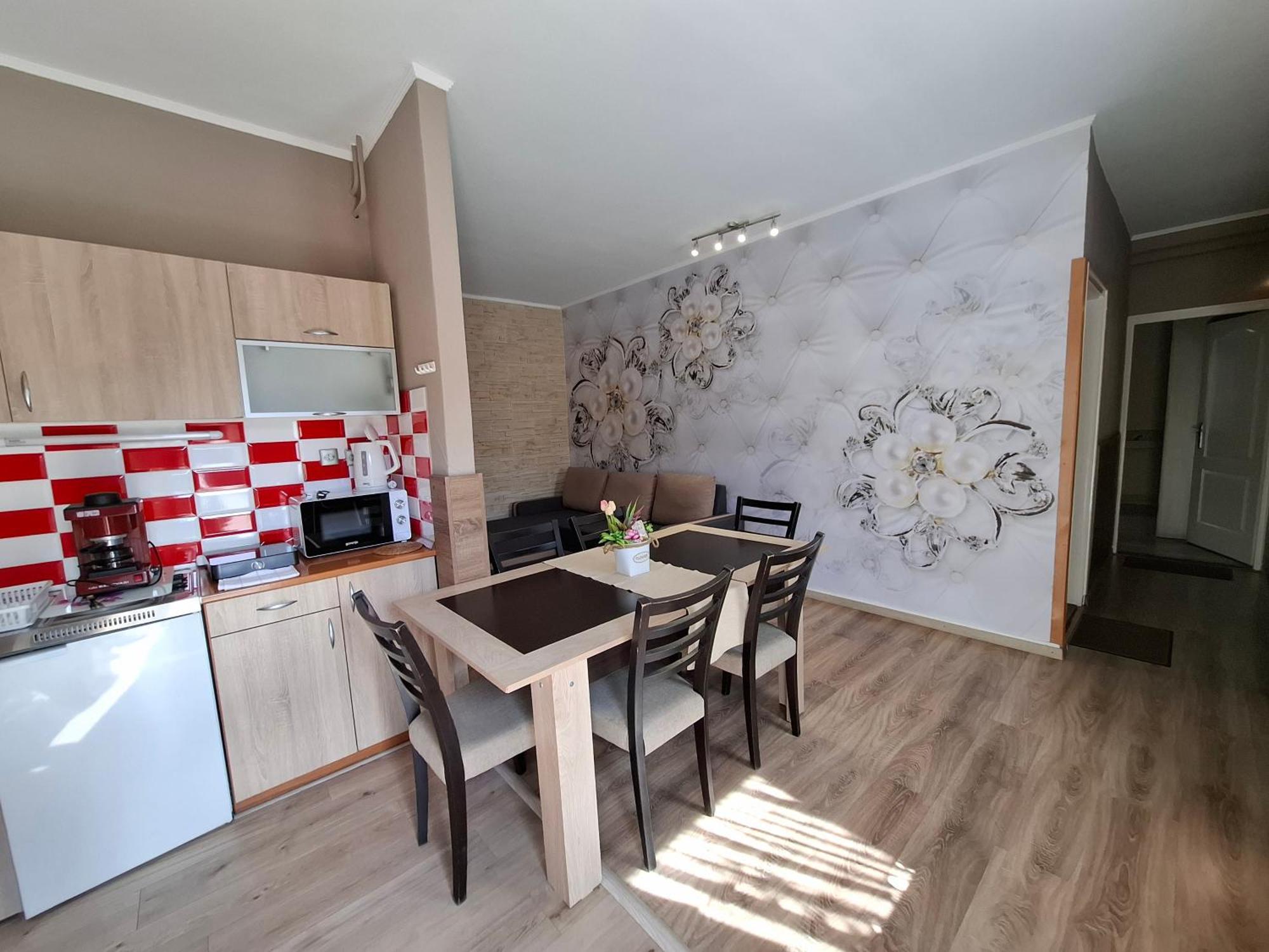 Kek Laguna Wellness Apartmanok เอ็กแกร์ซาโลก ภายนอก รูปภาพ